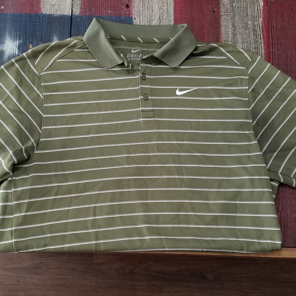 Nike dry fit polo shirt XL